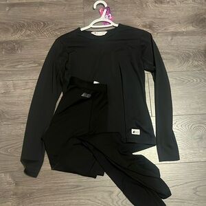 🍁🍂80.  Two piece long underwear MEC size Extrasmall/small I great condition